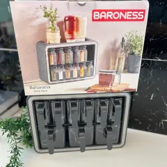 Baroness 9'lu Standlı Kendinden Yapışkanlı Kaşıklı Kapaklı Baharatlık Takımı